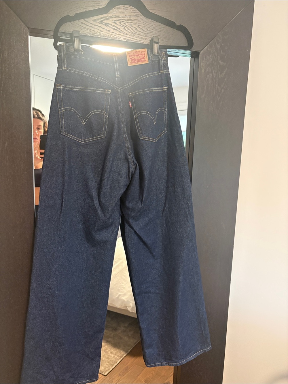 Levi’s cinch waist wide Leg Jeans - Picture 2 of 3
